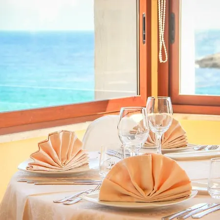 Lampedusa Hotel 3*